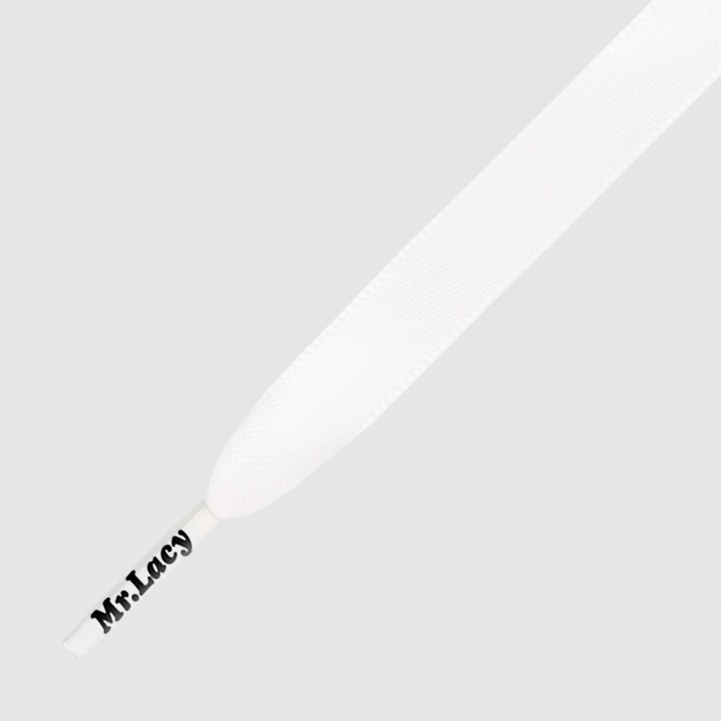 Silkies White - זוג שרוכי משי בצבע לבן 120 ס״מ
