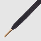 Flatties Black Gold Tip- זוג שרוכים שטוחים בצבע שחור עם אגלט זהב 130 ס״מ